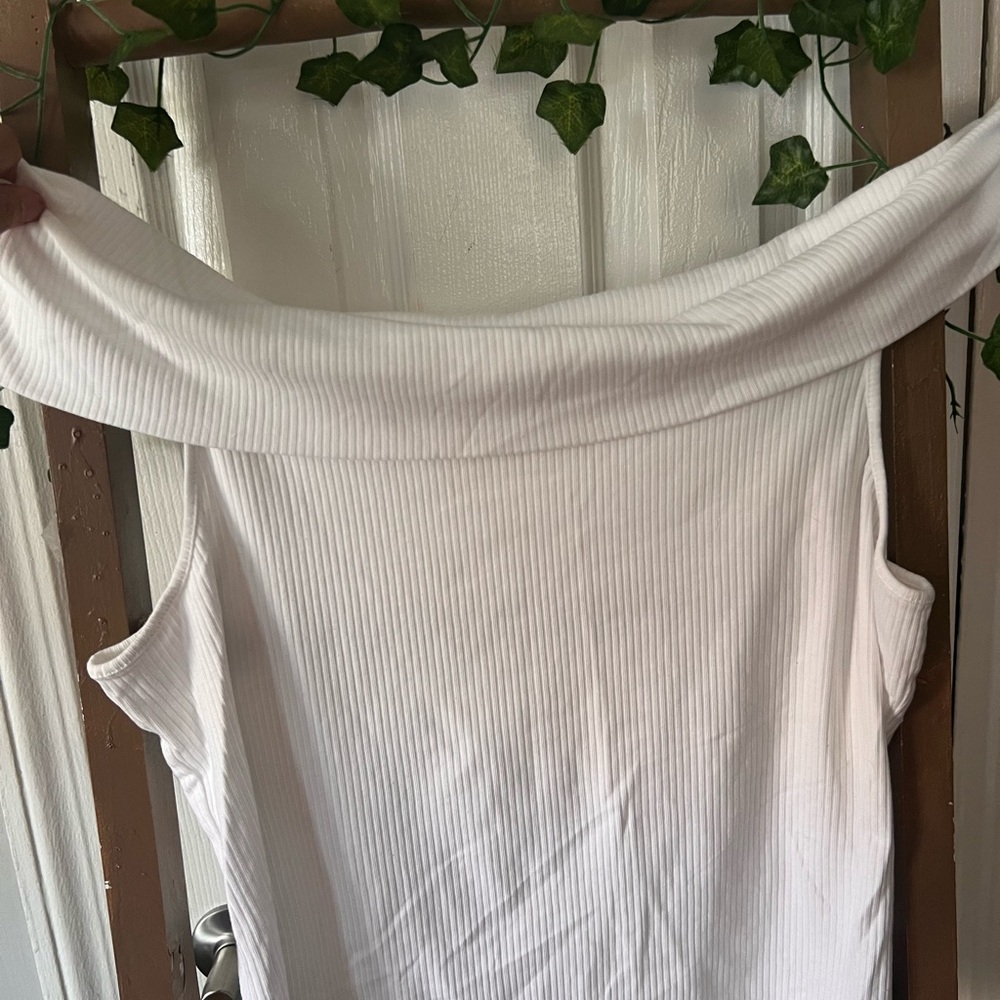 NW/OT Old Navy White Sleeveless Tank Top